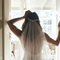 Choosing the Perfect Hair Accessory for a Timeless Wedding Look